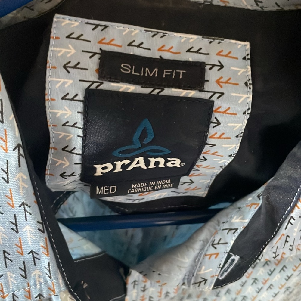 Prana button down - Picture 2 of 3